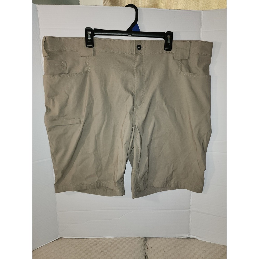 Men's Flex Dri On The Fly Duluth Cargo Shorts. Size 46 Khaki Standard Fit